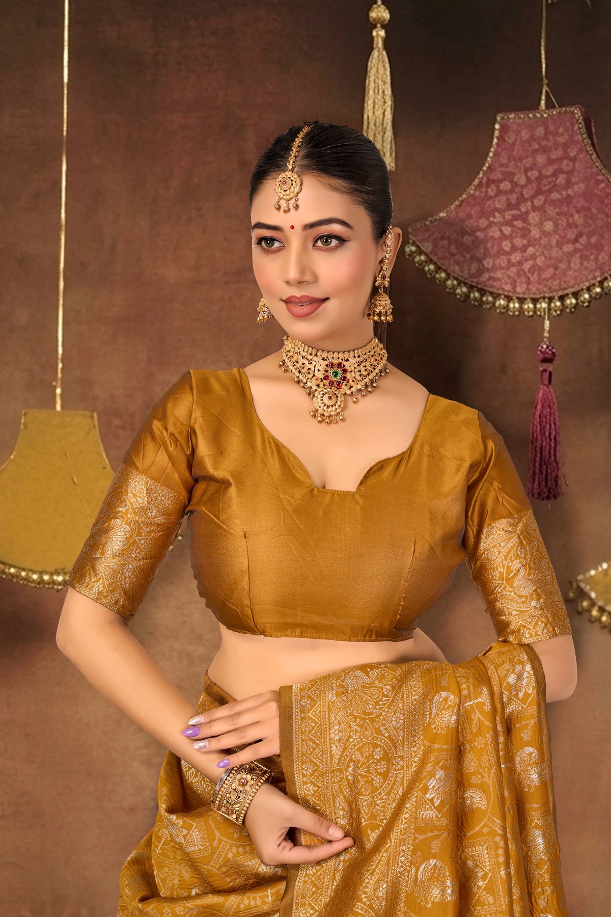 Mustard Silk Woven Banarasi Saree — blouse and border, close-up