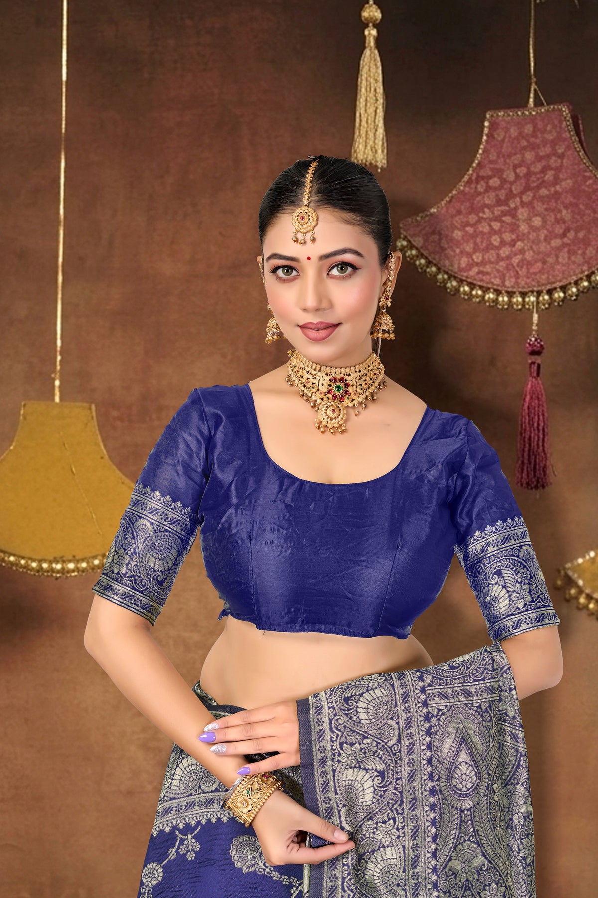 Navy Blue Silk Woven Banarasi Saree — blouse and border, close-up